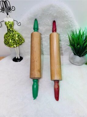 10 Inch Vintage Wooden Rolling Pins with Red and Green Handles  🥧